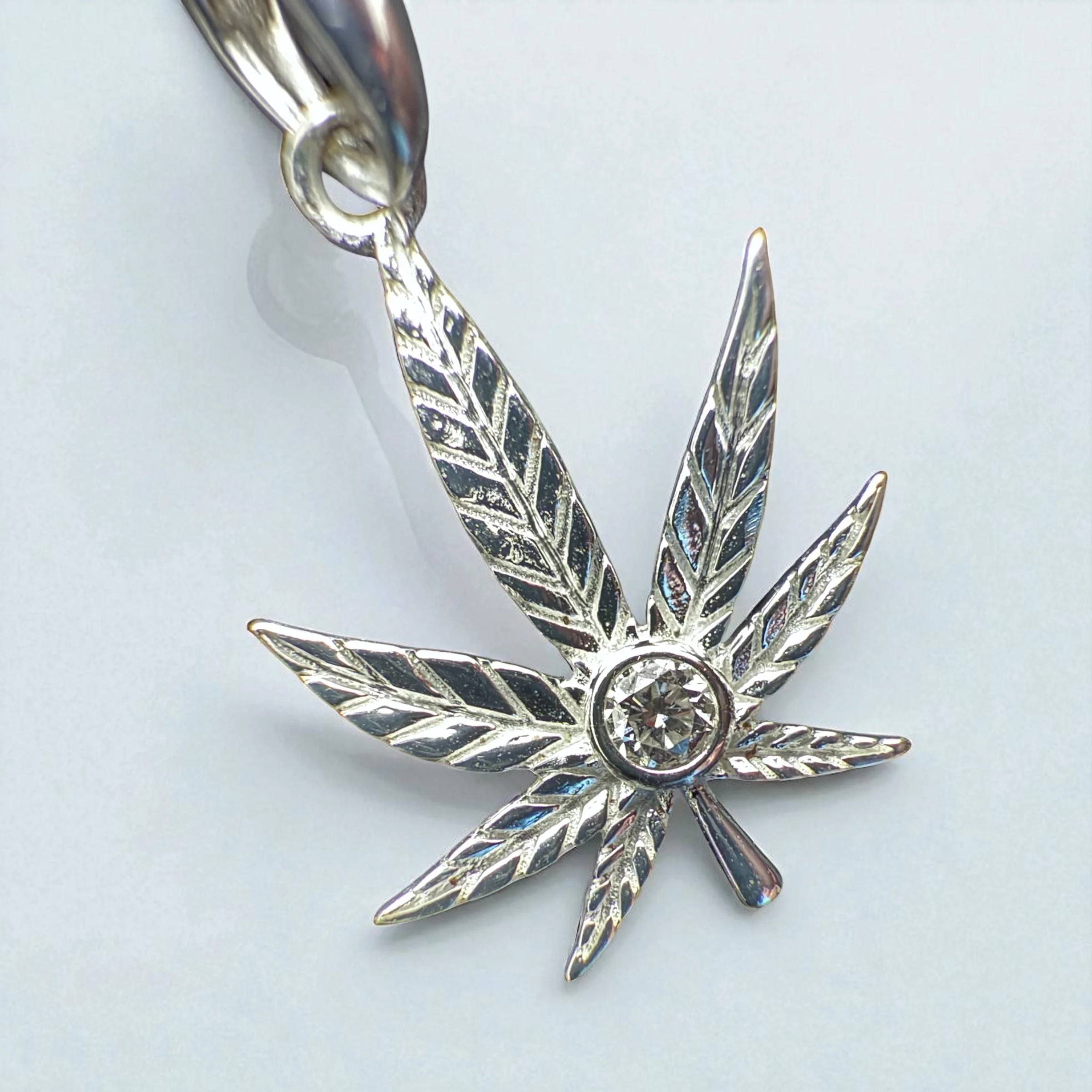 Smoke and Diamondz - 420 Leaf Charm - Image 2