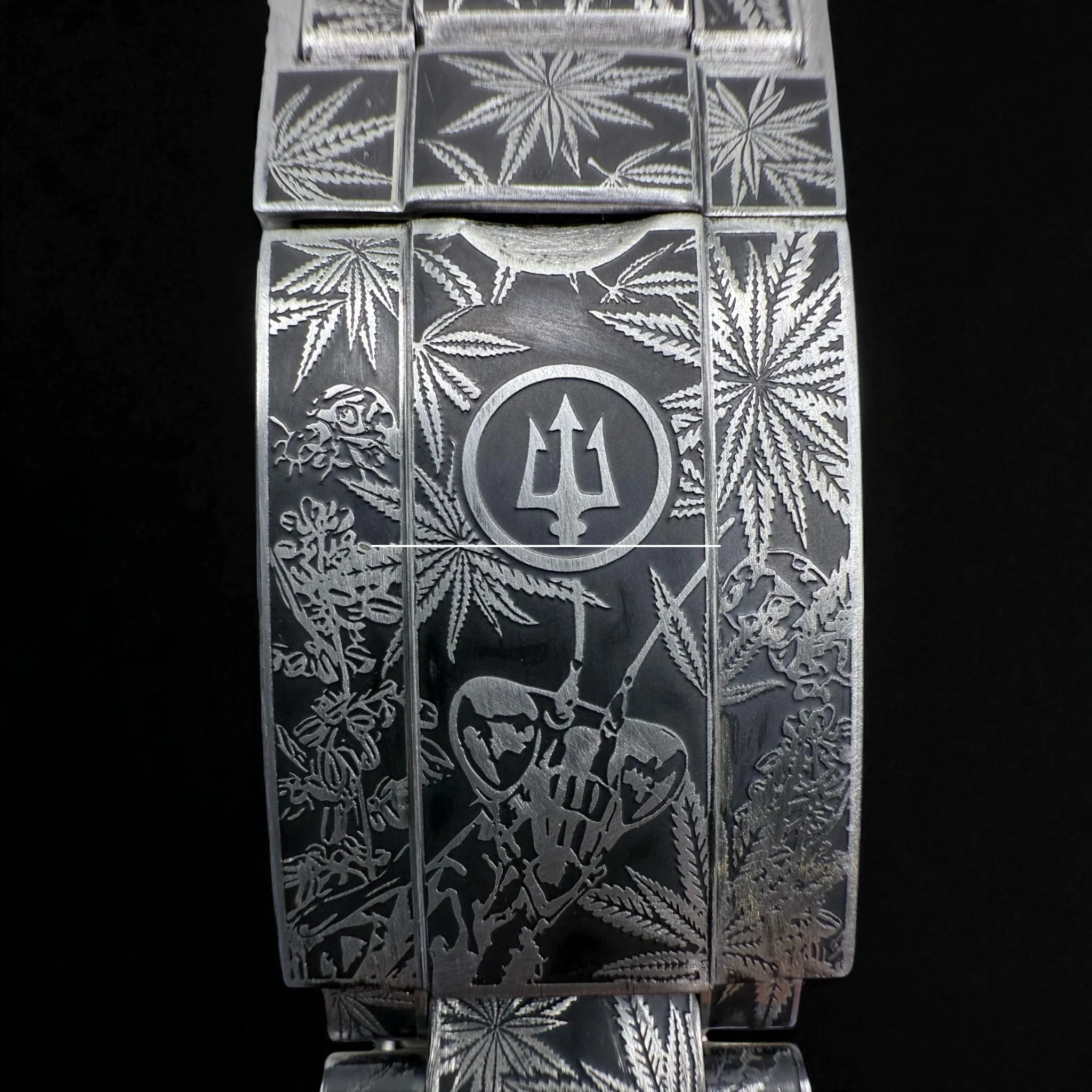 The Genesis Watch by Smoke & Diamondz - Image 6
